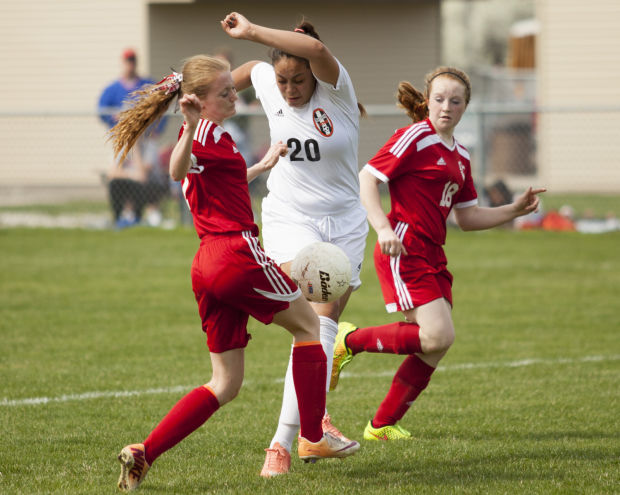 041815-soccer-08